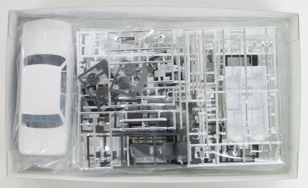 Hasegawa [HC23] 1:24 BMW 2002 tii(4967834211230)