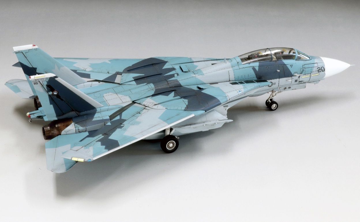 FineMolds 1/72 F-14A Tomcat "Top Gun" | 4536318720362