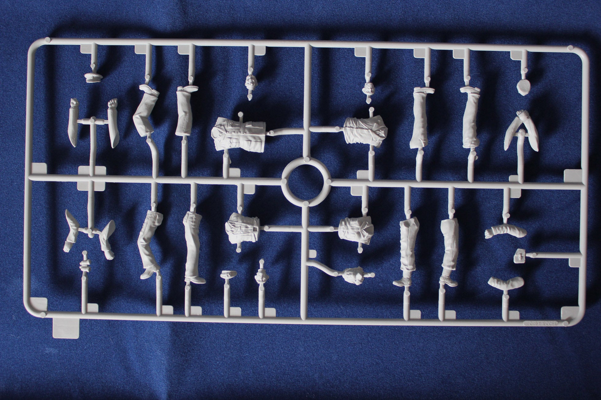 Riich 1/35 WWII British Leader set (ROAD TO VICTORY) | 6953391900012