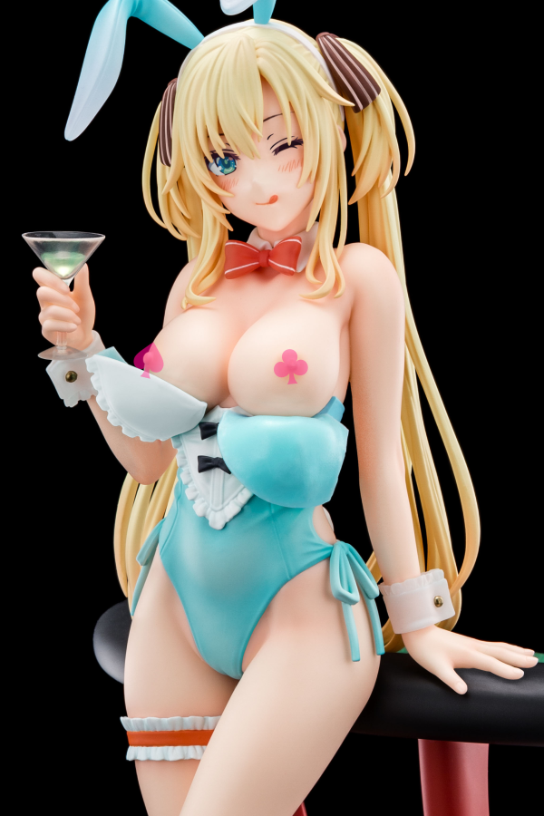 Regina Mercedes wearing 秘色(HISHOKU) bunny costume with Nip Slip Gimmick System