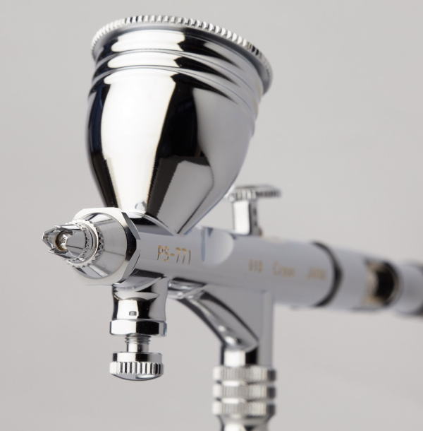 GSI Creos MR.AIRBRUSH CUSTOM GRADE 018 DOUBLE ACTION (0.18mm)(4973028739329)(4973028739329)