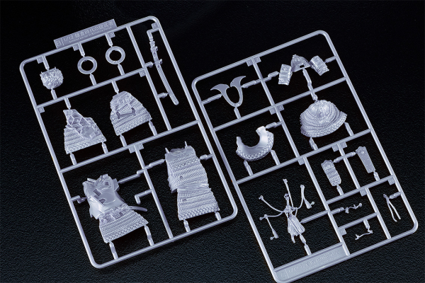 GOOD SMILE COMPANY PLAMAX 1/12 Kamakura Period Armored Warrior: Silver Color Edition(4545784014660)(4545784014660)