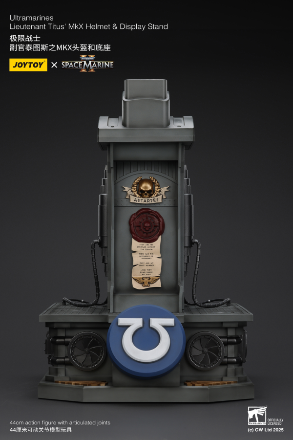 JOYTOY Ultramarines Lieutenant Titus' MKX Helmet & Display Stand | 6927054401697