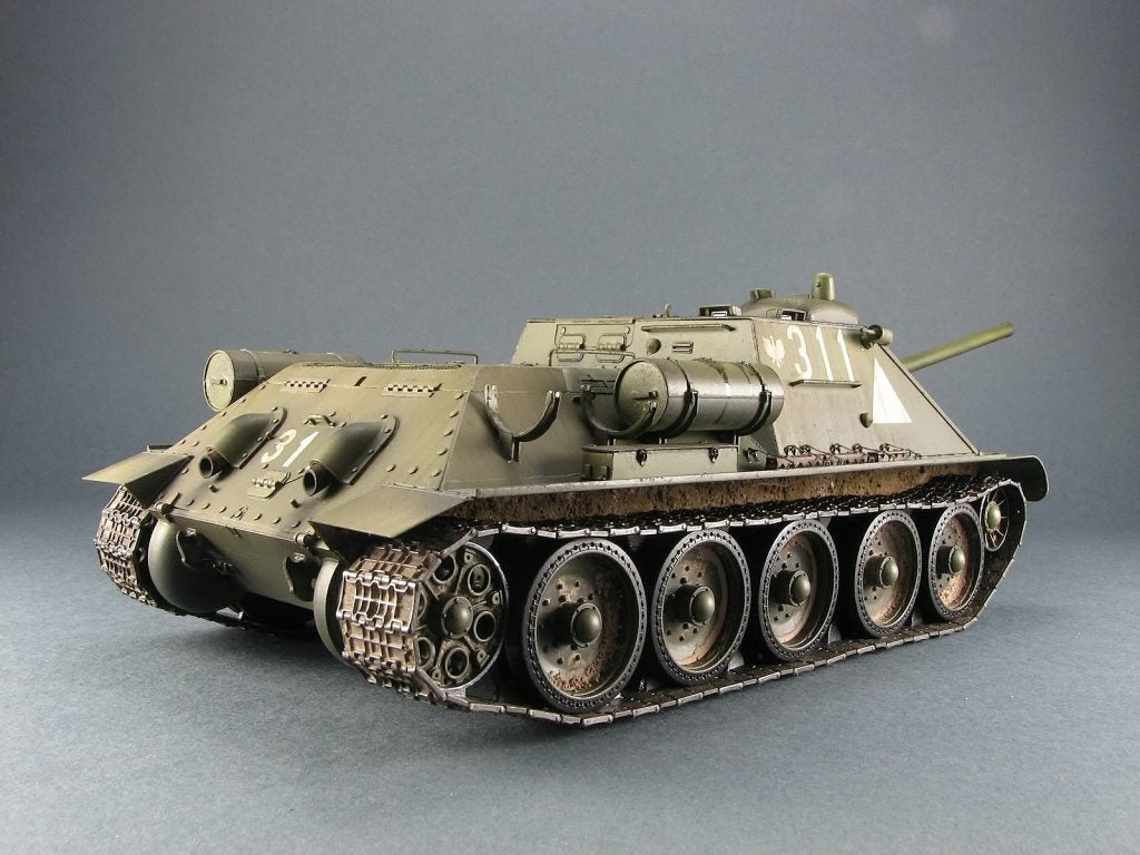 MiniArt SU-85 Mod. 1944 (Early Production) w/ Interior Kit (1/35) | 4820183310477