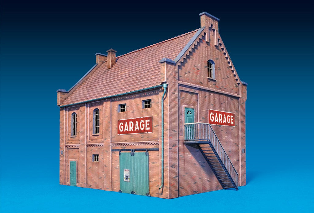 Miniart [72031] 1/72 Building with Garage | 4820041103036