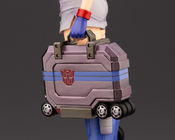 KOTOBUKIYA TRANSFORMERS OPTIMUS PRIME DELUXE EDITION BISHOUJO STATUE