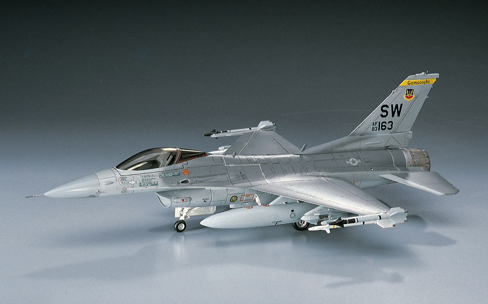 [B2] 1:72 F-16C FIGHTING FALCON | 4967834012325