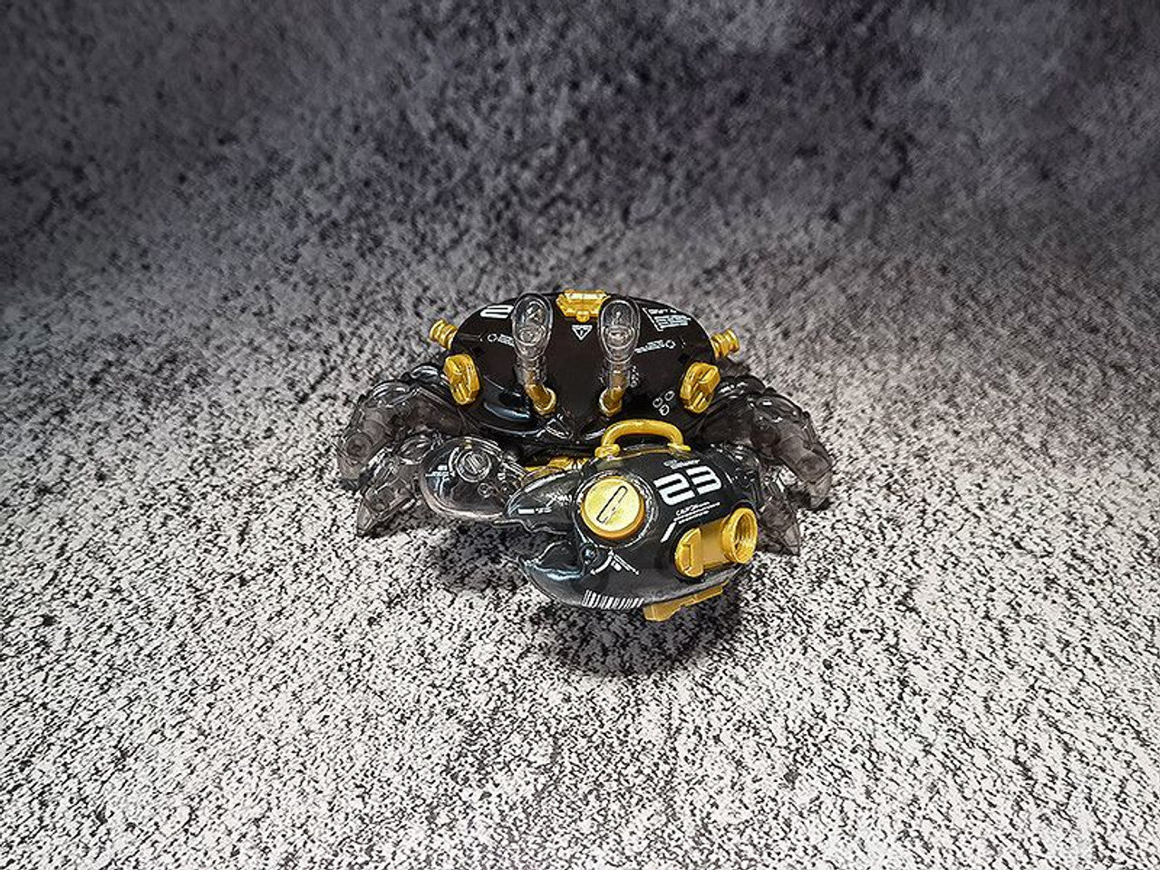 Orange Cat Industry Aquaculture Tank Series 007 Fiddler Crab (Gold Black) Model Kit | 6973848780271
