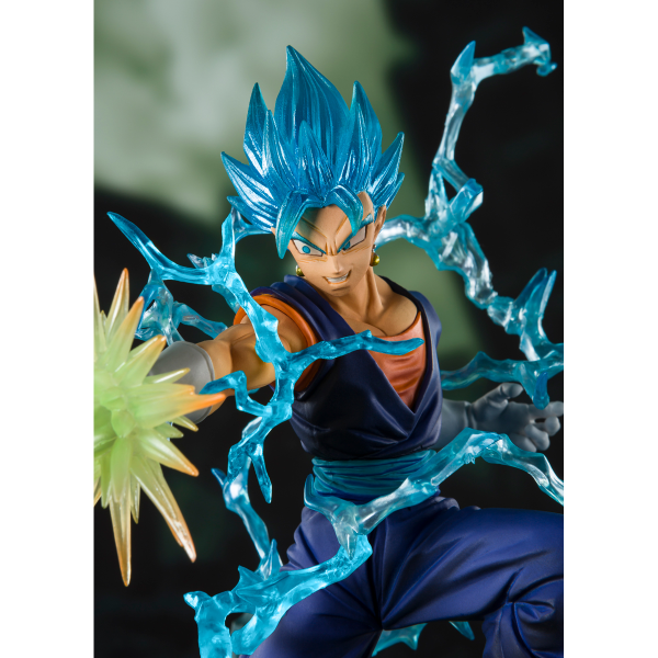 BANDAI Spirits SSGSS Vegito Event Exclusive Color Edition Dragon Ball, Bandai Tamashii Nations Figuarts Zero | 4573102603111
