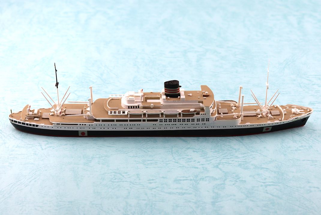 Aoshima 1/700 Japanese Passenger Liner NITTA-MARU | 4905083045701