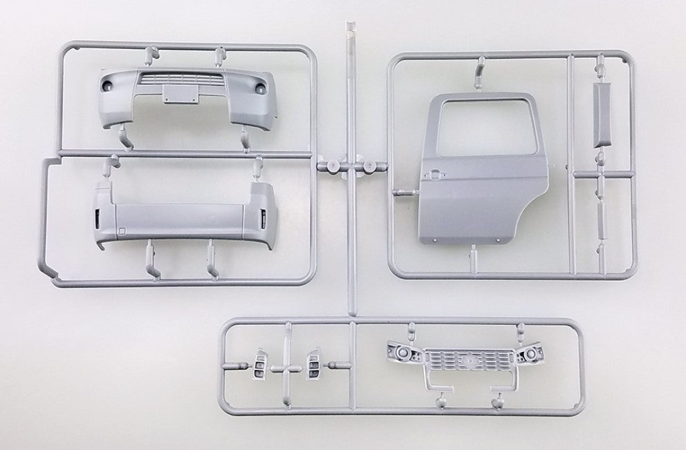 Aoshima 1/24 Toyota NTP10 JPN TAXI '17 SUPER WHITE | 4905083057124