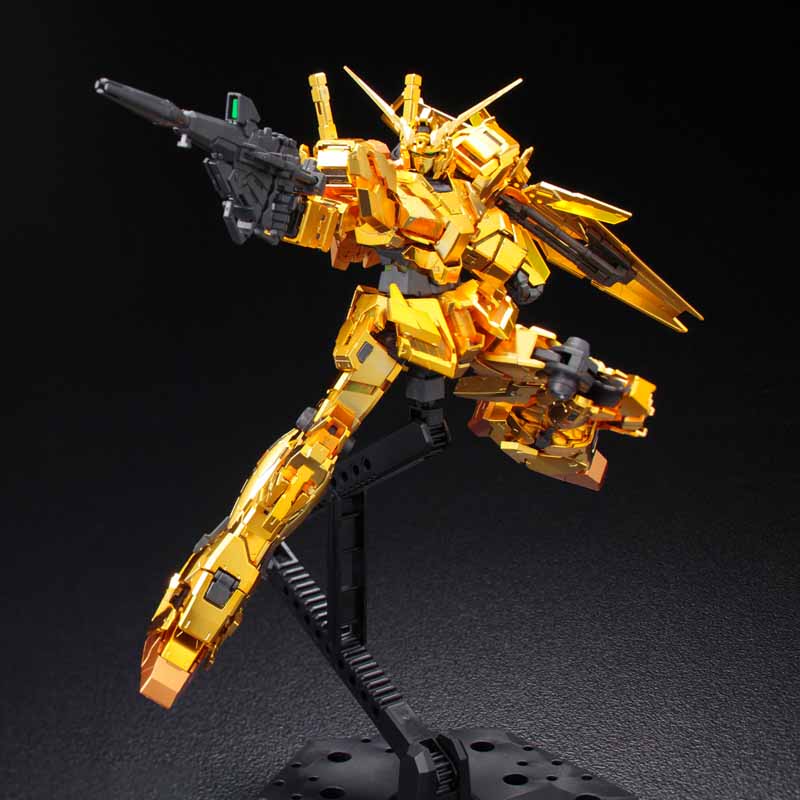 P-Bandai RG 1/144 The Gundam Base Limited Unicorn Gundam [Gold Coating]