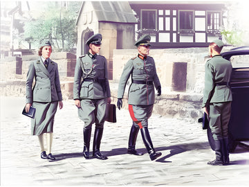 ICM WWII German Staff Personnel (4 figures)
