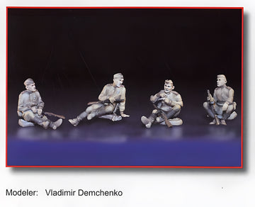 MiniArt Soviet Infantry at Rest. (1/35)