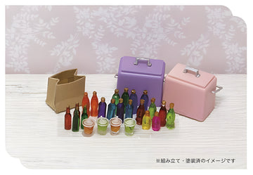 Asuka Miniature Spice 1/24 Diorama Vintage Cooler Box and Drinks