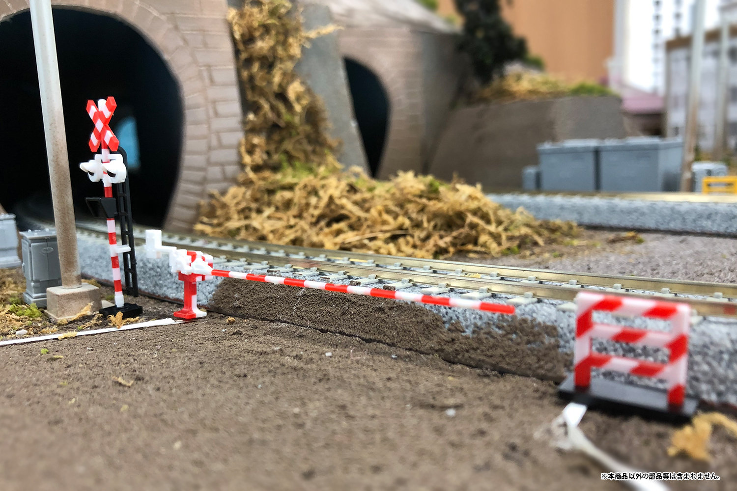 Railway Crossing（Red×White)