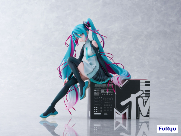 FURYU Corporation Hatsune Miku × MTV 1/7 Scale Figure