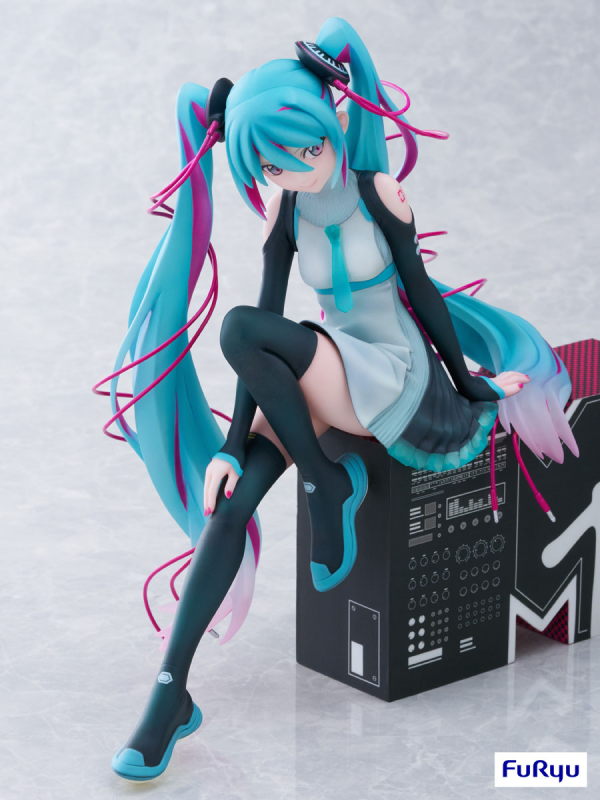 FURYU Corporation Hatsune Miku × MTV 1/7 Scale Figure