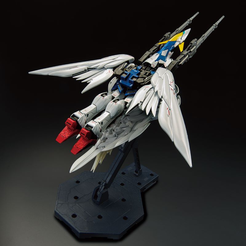 P-Bandai MG 1/100 The Gundam Base Limited Wing Gundam Zero EW Ver.Ka [Titanium Finish]