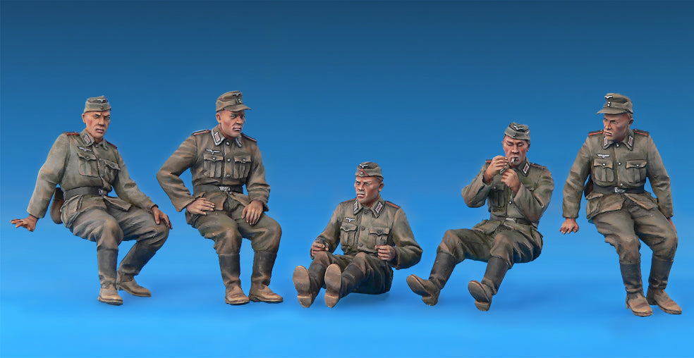 MiniArt 1/35 German Artillery Tractor T-70 (r) & Gun w/Crew | 4820041100745