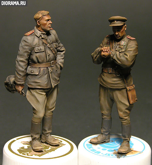 MiniArt Soviet Officers at Field Briefing (1/35) | 4820041100547