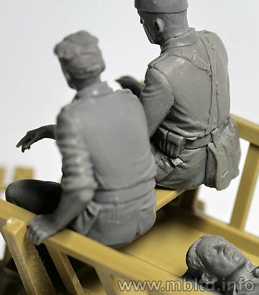 MASTER BOX 1/35 Road to the Rear
