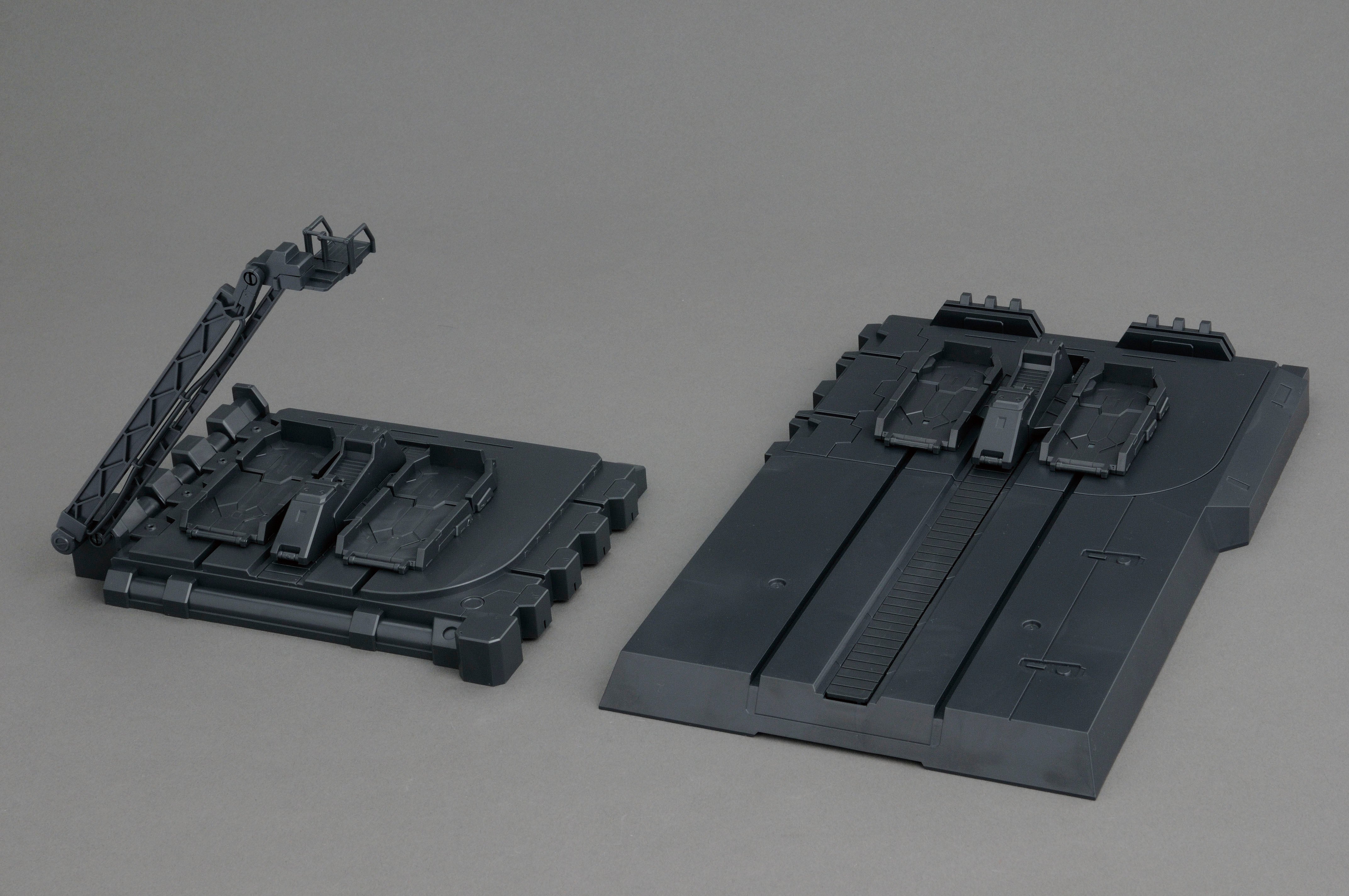 P-Bandai MG 1/100 The Gundam Base Limited Catapult Base
