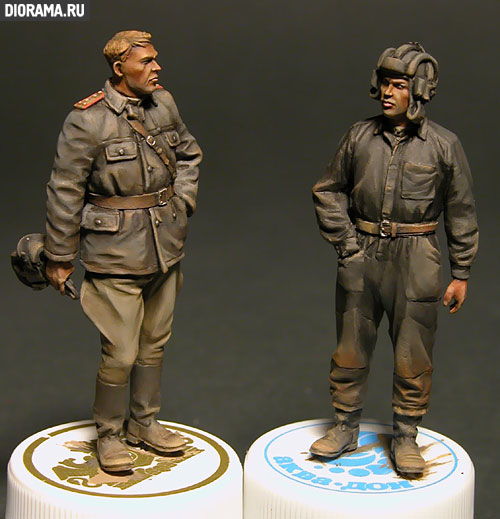MiniArt Soviet Officers at Field Briefing (1/35) | 4820041100547