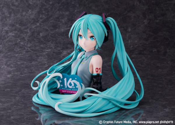 FURYU Corporation Hatsune Miku 16th Anniversary Bust Figure
