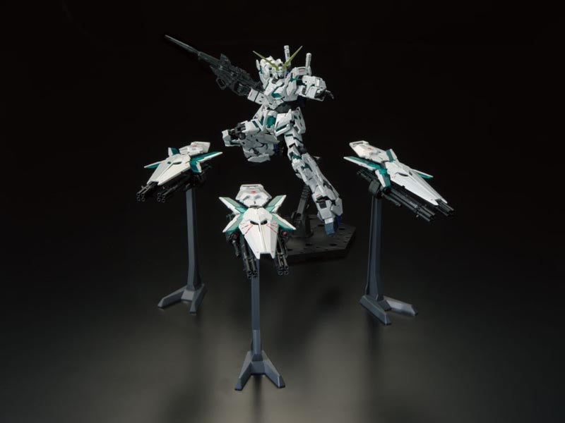 P-Bandai RG 1/144 The Gundam Base Limited RX-0 Unicorn Gundam (Final Battle Ver.) [Special Coating]