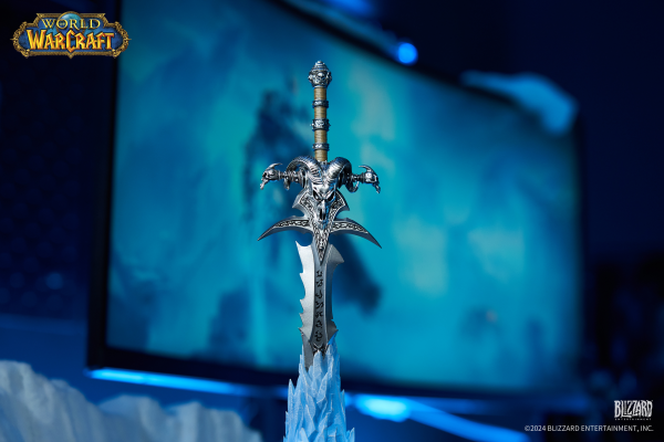 HEX Collectibles World of Warcraft® 20th Anniversary Frostmourne Collector's Edition Replica | 6974281170315