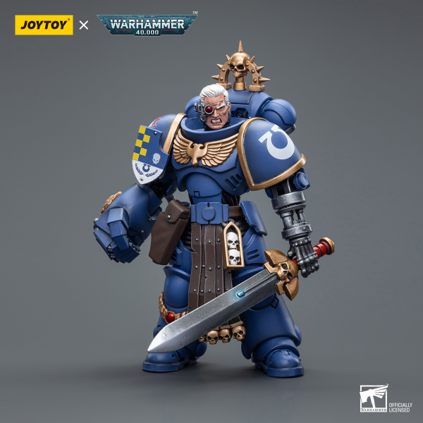 Joy Toy Ultramarines Lieutenant with Power Fist(6973130377677)(6973130377677)