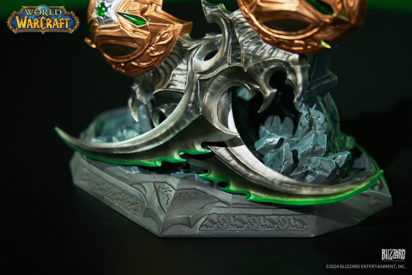HEX Collectibles World of Warcraft 20th Anniversary Warglaives of Azzinoth Collector's Edition Replica | 6974281170230