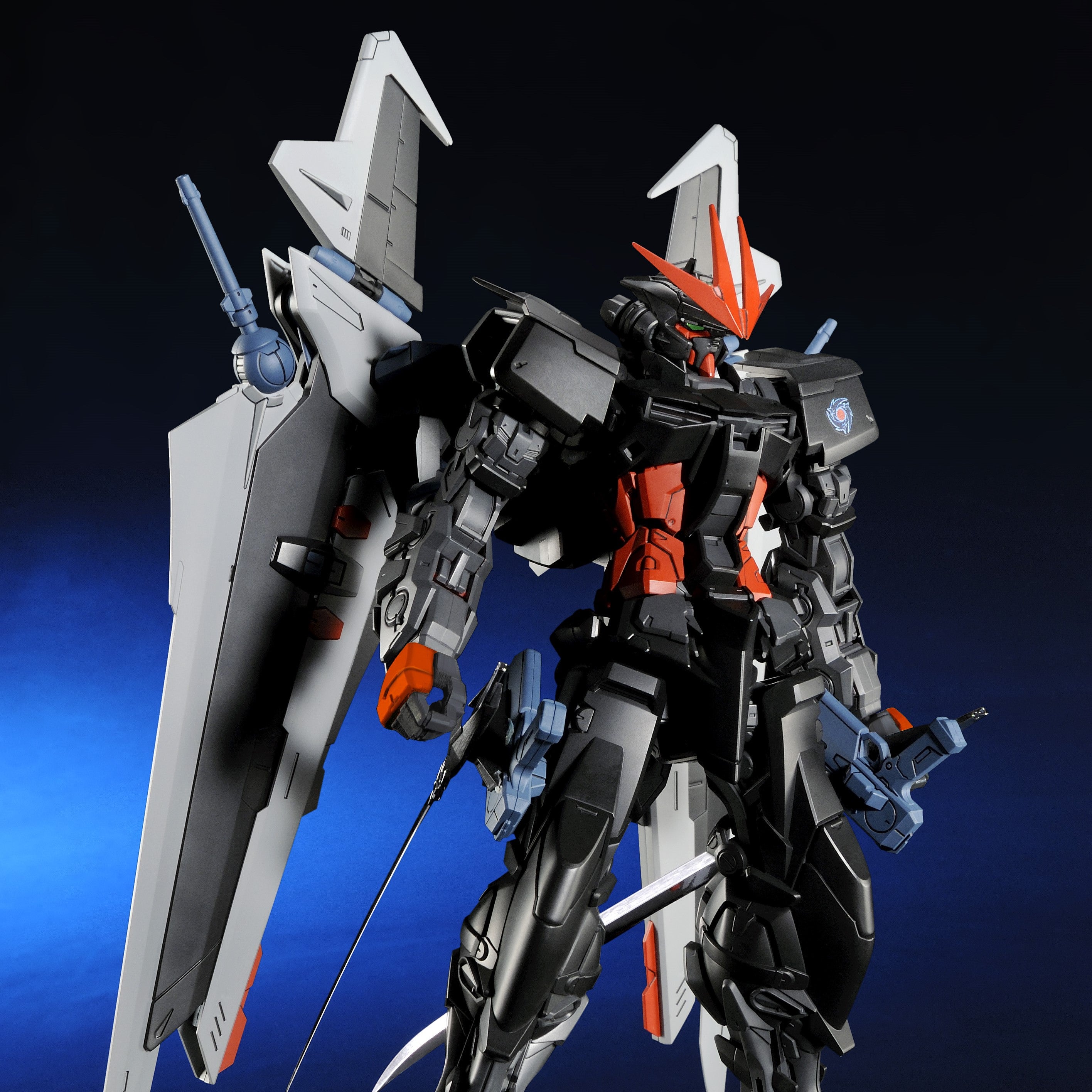 P-Bandai MG 1/100 Gundam Astray Noir