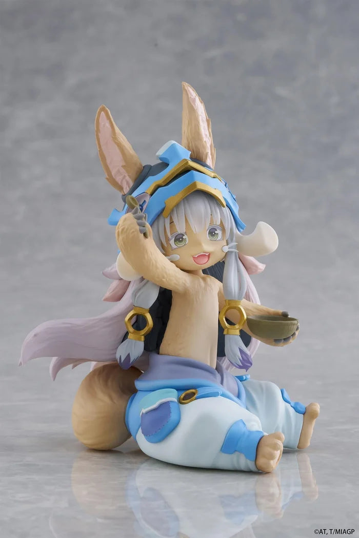 Made in Abyss: The Golden City of the Scorching Sun Desktop Cute Figure - Nanachi (Mealtime ver.)