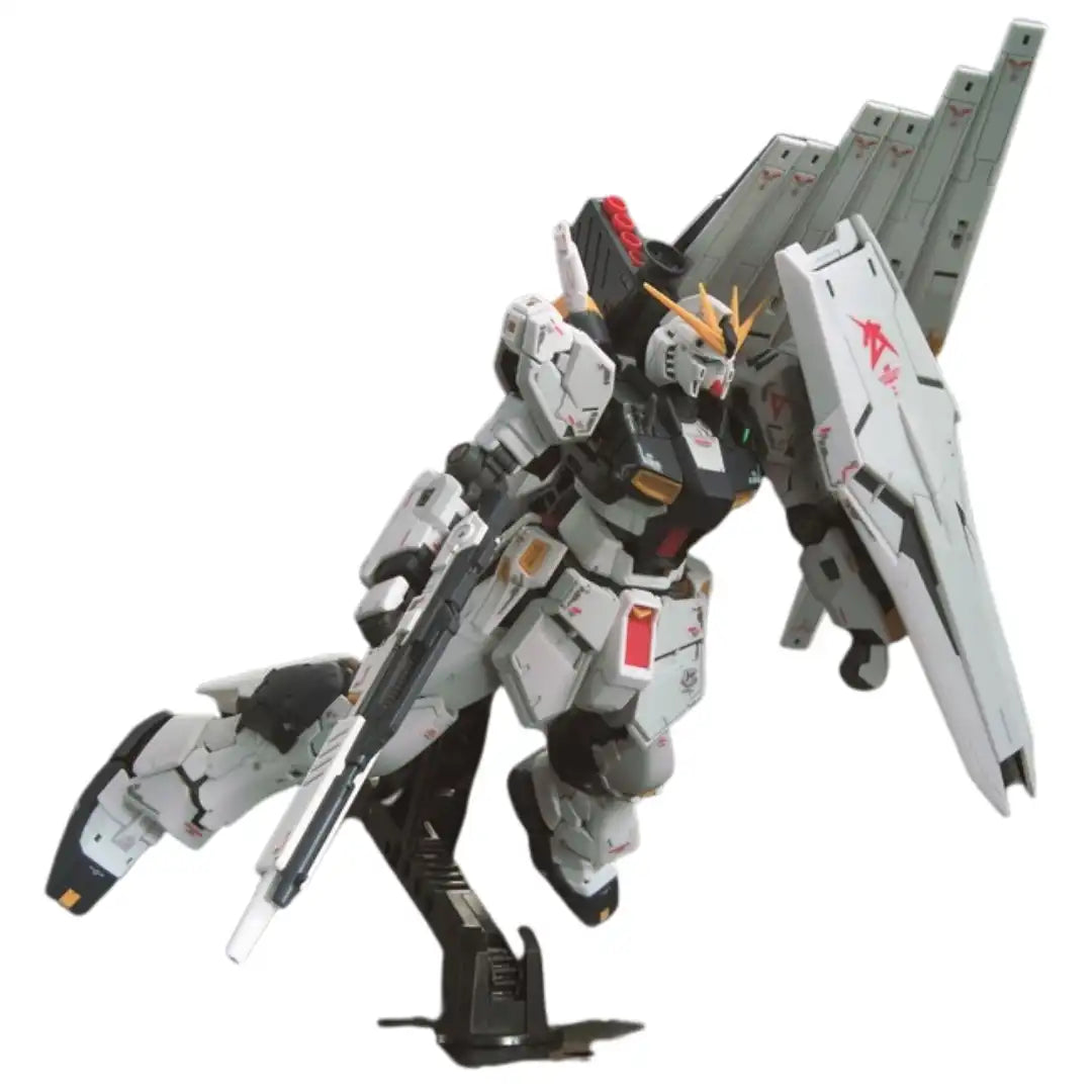 RG 32  Nu GUNDAM | 4573102578426