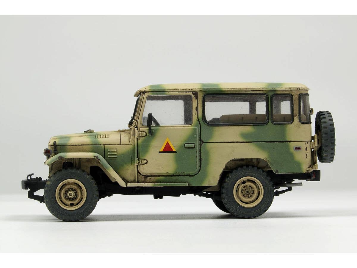 AK Interactive 1/35 FJ43 SUV with Hard Top Plastic Model Kit | 8435568314108