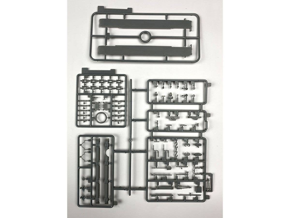 AK Interactive 1/35 PZ.KPFW.IV Ausf.D Deutsche Afrika Korps Plastic Model Kit | 8435568328907