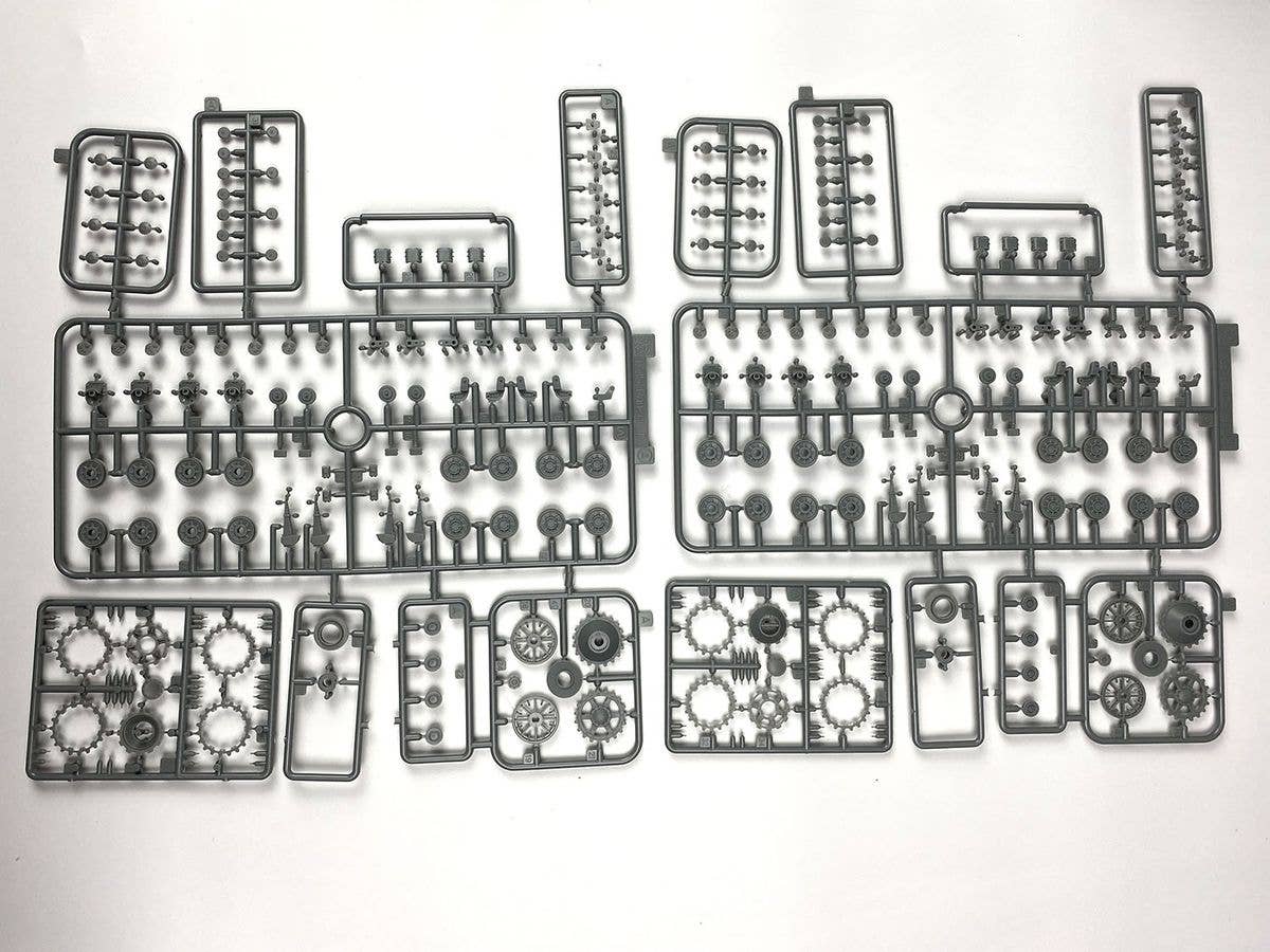 AK Interactive 1/35 PZ.KPFW.IV Ausf.D Deutsche Afrika Korps Plastic Model Kit | 8435568328907