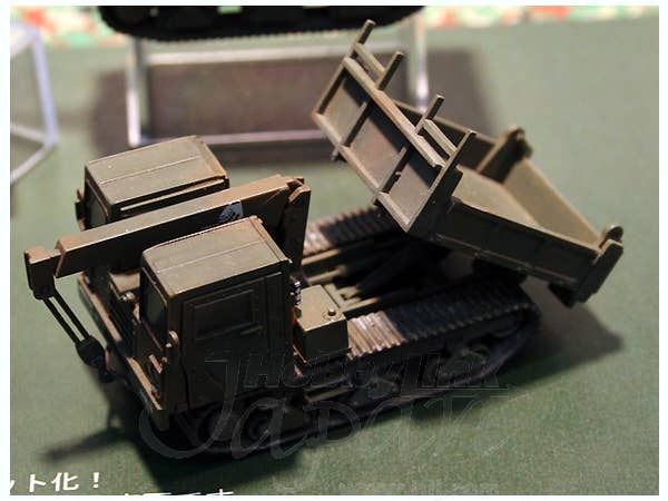 Aoshima 1/72 JGSDF MATERIAL Carrier VEHICLE(2 VEHICLE Set) | 4905083007976
