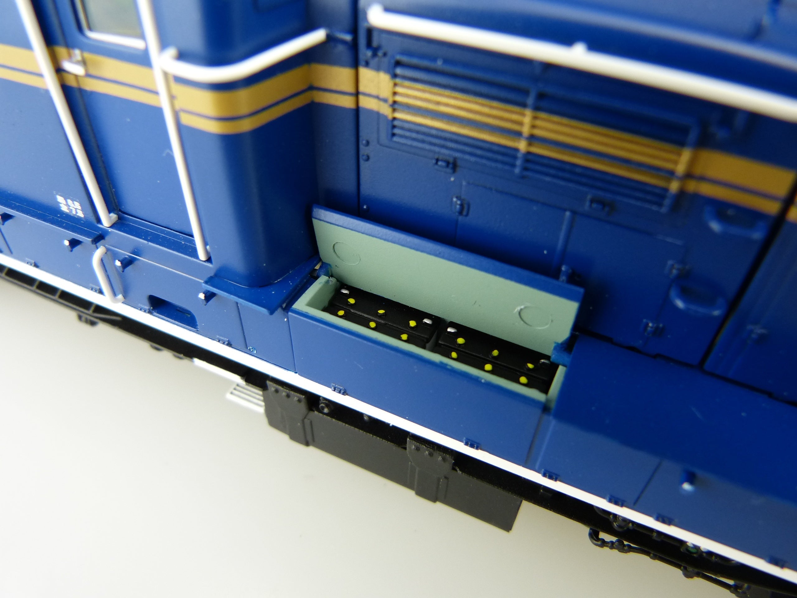 Aoshima 1/45 Diesel locomotive DD51 Limited Express Hokutosei | 4905083010006
