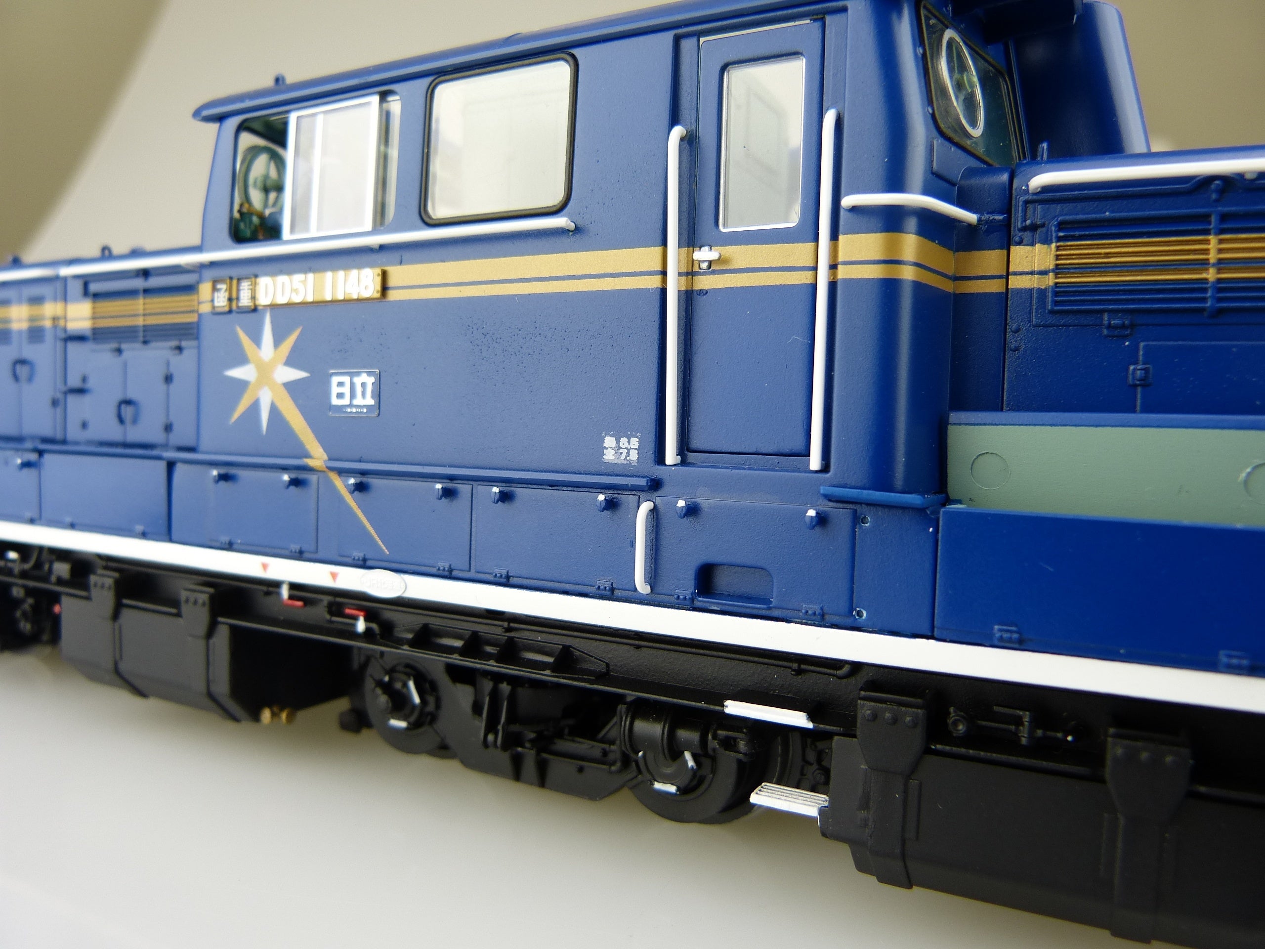 Aoshima 1/45 Diesel locomotive DD51 Limited Express Hokutosei | 4905083010006