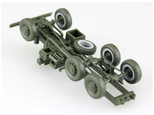 Aoshima 1/72 JGSDF 3 1/2T Truck With Additional Armor (W/4 Figures) | 4905083012086