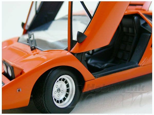 Aoshima 1/24 Lamborghini Countach LP400 | 4905083046708