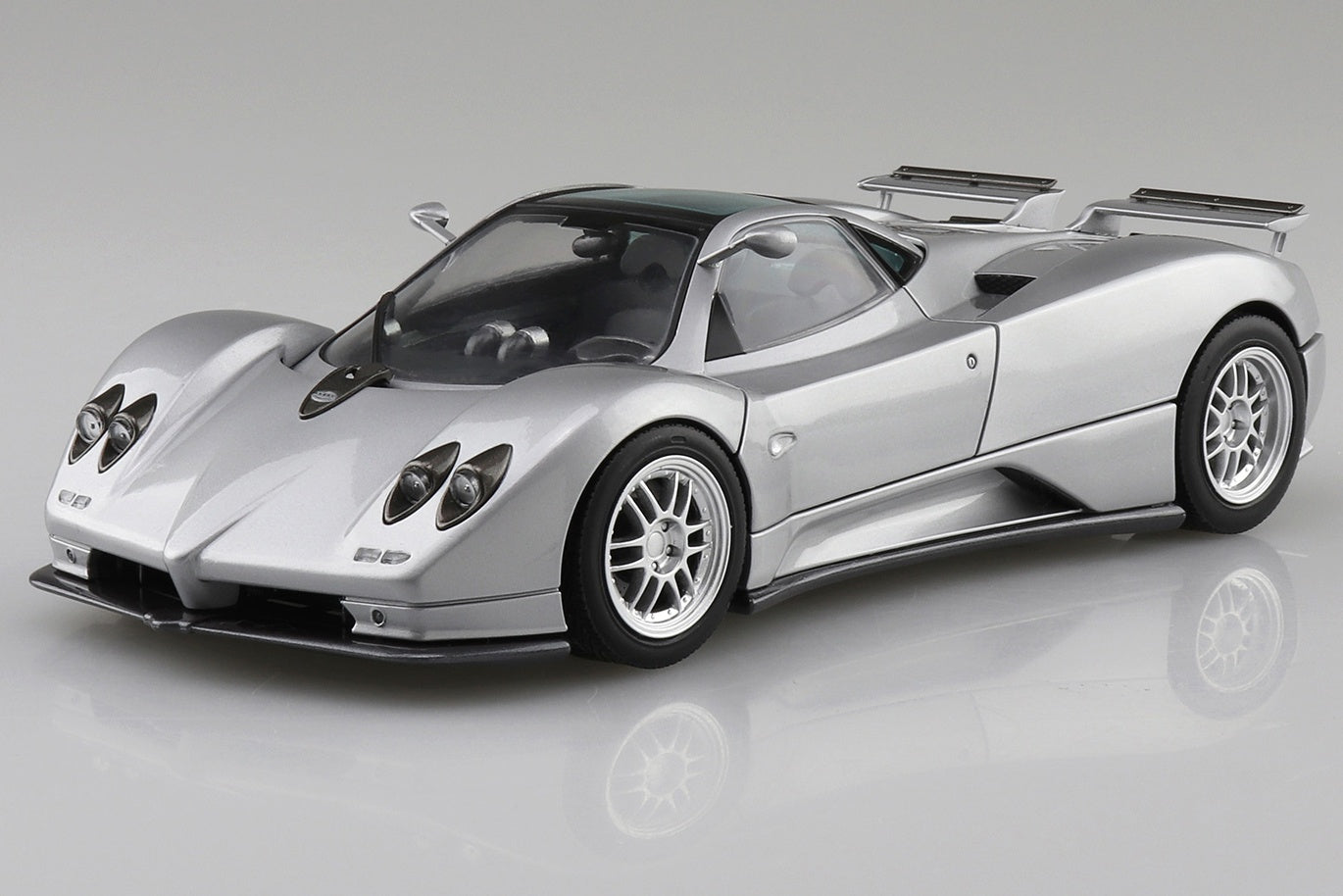 Aoshima 1/24 '00 Pagani Zonda C12S | 4905083056028