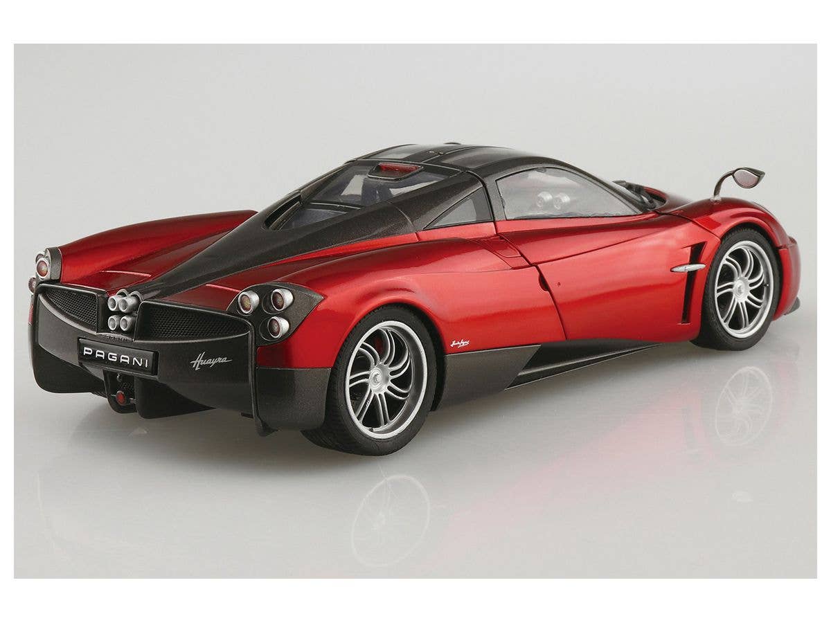 Aoshima 1/24 Pagani Huayra '12 | 4905083058060