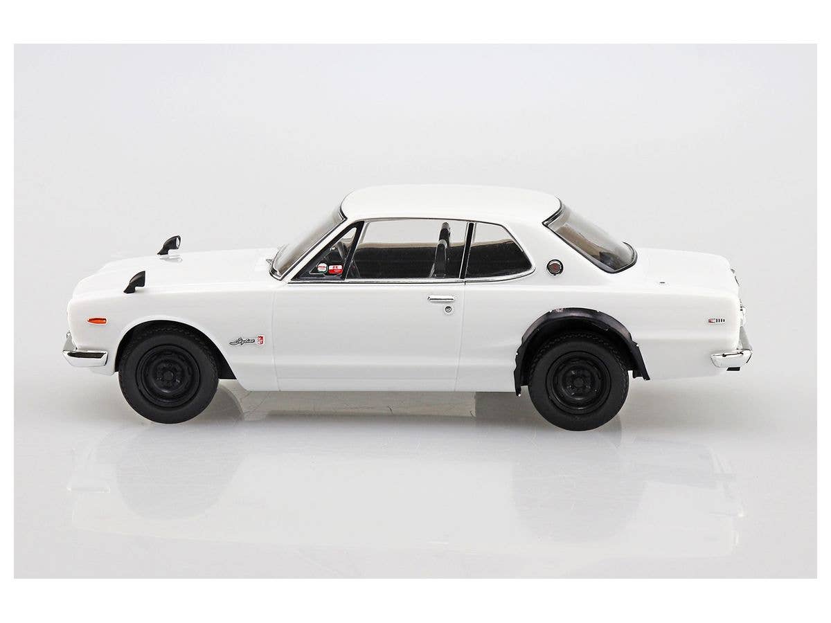 Aoshima 1/32 SNAP KIT #09-B Nissan Skyline 2000GT-R (WHITE) | 4905083058831