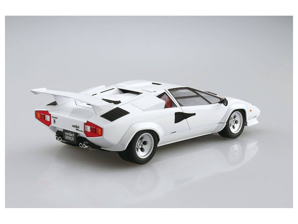 Aoshima 1/24 '85 Lamborghini Countach 5000QV | 4905083059456