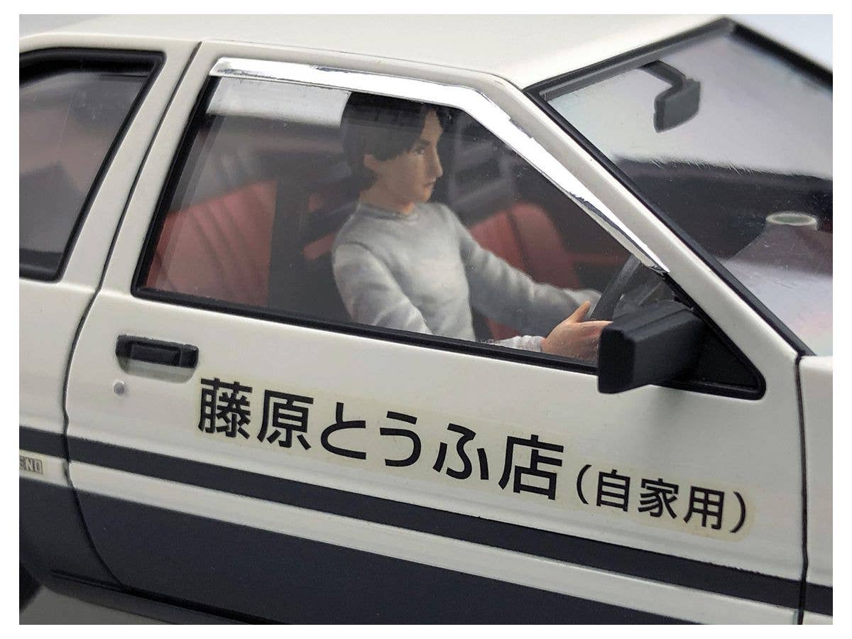 Aoshima 1/24 INITIAL D FUJIWARA TAKUMI AE86 TRUENO (PROJECT-D Ver) w/ Figure | 4905083059548
