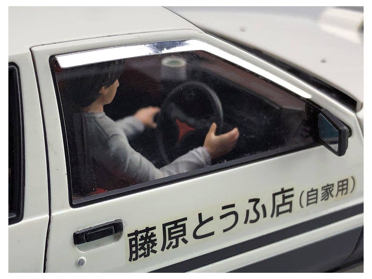 Aoshima 1/24 INITIAL D FUJIWARA TAKUMI AE86 TRUENO (PROJECT-D Ver) w/ Figure | 4905083059548